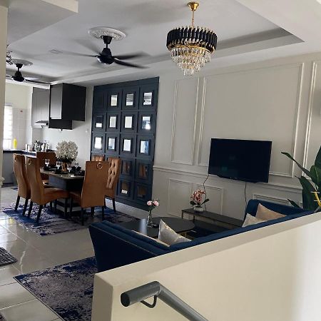 Cheerfull3 Bedroom Townhouse Terrace Kampung Dengkil Extérieur photo